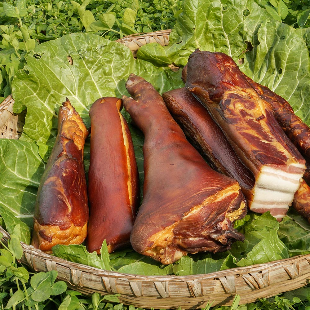 四川傳統(tǒng)煙熏臘肉，自產(chǎn)自銷